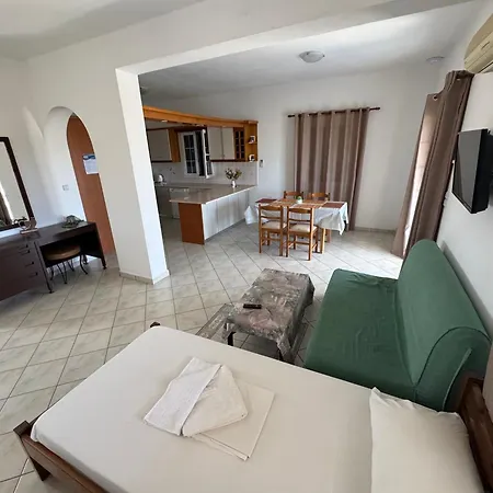 Petros Kythera * Katsounion